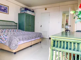 2 Bedroom Condo for rent at Blue Wave, Nong Kae