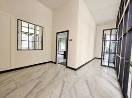 150 SqM Office for rent in Mueang Samut Prakan, Samut Prakan, Samrong Nuea, Mueang Samut Prakan