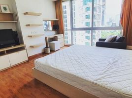1 Bedroom Condo for rent at The Rajdamri, Pathum Wan