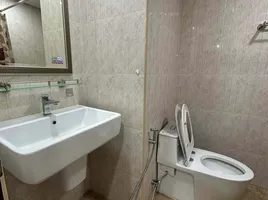 2 Schlafzimmer Wohnung zu vermieten im Saranjai Mansion, Khlong Toei
