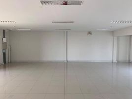 150 m² Office for rent at Bangna Complex Office Tower, Bang Na, Bang Na