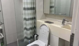 ขายคอนโด 2 ห้องนอน ใน สี่พระยา, กรุงเทพมหานคร ไซมิส สุรวงศ์