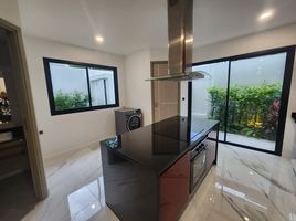 4 Schlafzimmer Villa zu vermieten in Malin Plaza, Patong, Patong