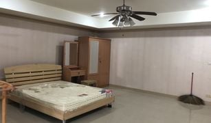 1 Bedroom Condo for sale in Chantharakasem, Bangkok J. W. Place