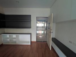 1 Bedroom Condo for sale at The Green Places Condominium, Ratsada