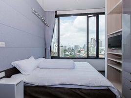 1 Schlafzimmer Wohnung zu vermieten im Edge Sukhumvit 23, Khlong Toei Nuea