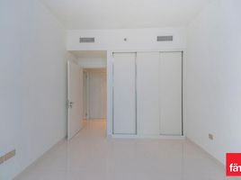 2 Bedroom Apartment for sale at Beach Vista, EMAAR Beachfront