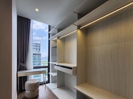 3 Bedroom Condo for sale at Muniq Langsuan, Lumphini