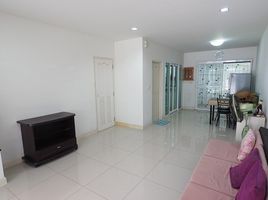 3 Bedroom Townhouse for sale at Town Plus X Prachachuen, Tha Sai, Mueang Nonthaburi, Nonthaburi