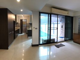 4 Bedroom Townhouse for rent in Thong Lo Boat Station, Bang Kapi, Khlong Tan Nuea