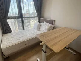 2 Schlafzimmer Wohnung zu vermieten im Oka Haus, Khlong Tan