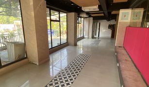 Khlong Toei Nuea, ဘန်ကောက် El Patio တွင် စတူဒီယို Retail space ရောင်းရန်အတွက်