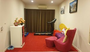Wang Thonglang, ဘန်ကောက် SPACE Ladprao - Mengjai တွင် 3 အိပ်ခန်းများ တိုက်တန်း ရောင်းရန်အတွက်