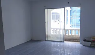 1 Bedroom Apartment for sale in Dokmai, Bangkok Niran Residence 3