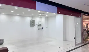 Studio Retail space for sale in Pom Prap, Bangkok 