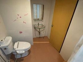 Studio Appartement zu verkaufen im Laem Thong Condotel, Surasak