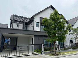 3 Bedroom House for rent at Centro Bangna, Bang Kaeo