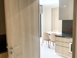 2 Schlafzimmer Appartement zu vermieten im Noble Ploenchit, Lumphini