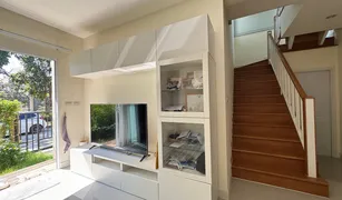 Дом, 4 спальни на продажу в Sala Klang, Нонтабури 