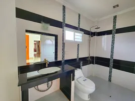 4 Bedroom Villa for sale at Chokchai Village 4, Nong Prue