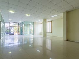 1,521 SqM Office for sale in Pracharat Bampen School, Huai Khwang, Huai Khwang