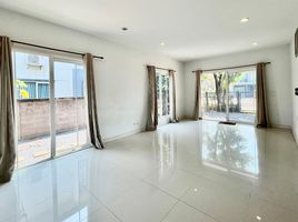3 Bedroom House for sale in Mueang Nakhon Ratchasima, Nakhon Ratchasima, Nong Krathum, Mueang Nakhon Ratchasima
