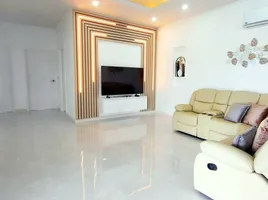 วิลล่า 3 ห้องนอน ให้เช่า ในโครงการ สยาม วิลล่า 2, หนองแก