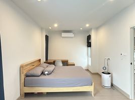 3 Schlafzimmer Reihenhaus zu verkaufen im Supalai Lake Ville Phuket, Ko Kaeo, Phuket Town