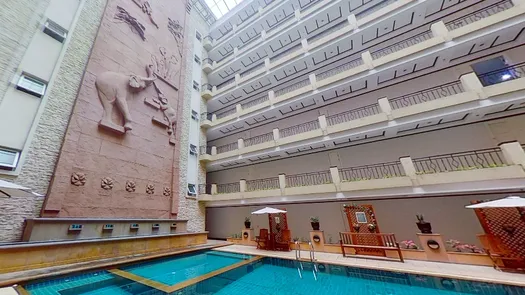 3D视图 of the Communal Pool at Wattana Suite