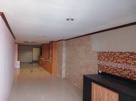 2 Bedroom Condo for sale at D.D. Tower, Din Daeng
