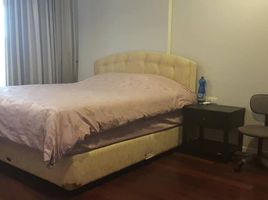 2 Bedroom Apartment for sale at Circle Condominium, Makkasan, Ratchathewi, Bangkok