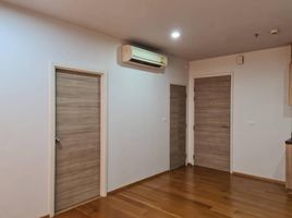 1 Bedroom Condo for sale at Hive Taksin, Khlong Ton Sai, Khlong San