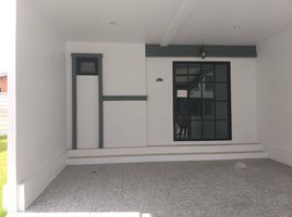 3 Bedroom Townhouse for sale at Kent Valley, Map Yang Phon, Pluak Daeng, Rayong