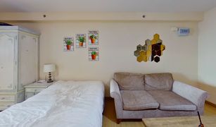 1 Bedroom Condo for sale in Bang Kapi, Bangkok Supalai Park Ekkamai-Thonglor