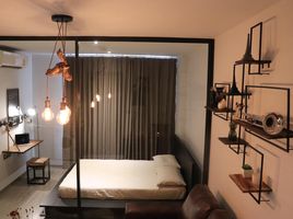 1 Bedroom Condo for sale at Rhythm Ekkamai, Khlong Tan Nuea