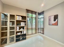 บ้านเดี่ยว 4 ห้องนอน ให้เช่า ในโครงการ มัณฑนา บางนา กม.7, บางแก้ว