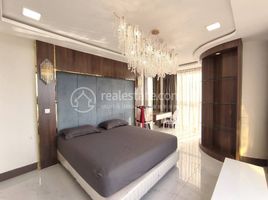3 Schlafzimmer Wohnung zu vermieten im Luxurious Fully-Furnished 3-Bedroom Condo for Rent , Tuek Thla