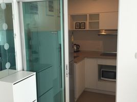 1 Bedroom Condo for sale at Lumpini Place Srinakarin, Suan Luang, Suan Luang