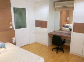 1 Schlafzimmer Appartement zu vermieten im Serene Place Sukhumvit 24, Khlong Tan