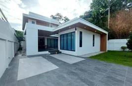 4 bedroom Villa for sale in Chon Buri, Thailand