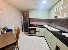 2 Schlafzimmer Appartement zu vermieten im Las Colinas, Khlong Toei Nuea