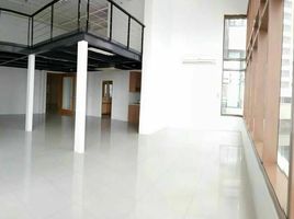 Studio Wohnung zu vermieten im The Emporio Place, Khlong Tan