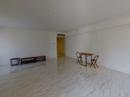 3 Bedroom Apartment for rent at Langsuan Ville, Lumphini