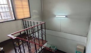 2 Bedrooms Townhouse for sale in Bang Bamru, Bangkok 