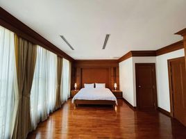 4 Schlafzimmer Reihenhaus zu vermieten im Baan Klang Krung (British Town -Thonglor), Khlong Tan Nuea