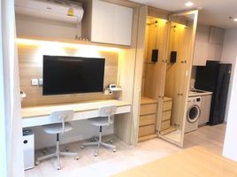 Studio Condo for rent at Life One Wireless, Lumphini