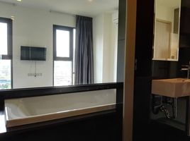 1 Schlafzimmer Wohnung zu vermieten im Rhythm Sukhumvit 36-38, Khlong Tan