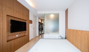 2 Bedrooms Condo for sale in Khlong Tan Nuea, Bangkok Via 49