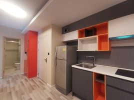 คอนโด 2 ห้องนอน ให้เช่า ในโครงการ อีส 2, แสมดำ, บางขุนเทียน, กรุงเทพมหานคร