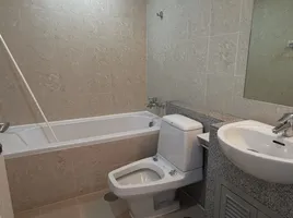 3 спален Кондо в аренду в Prasanmitr Condominium, Khlong Toei Nuea